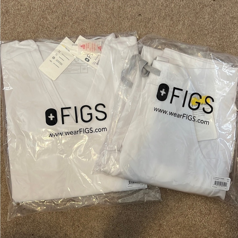 Figs white scrub set